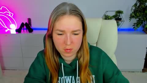 sofii_darling online show from February 19, 2026, 5:42 pm