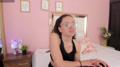 Snapshot of sofiiagudelo chatting on February 8, 2025, 7:59 am Sofi agudelo online show from February 8, 2025, 7:59 am