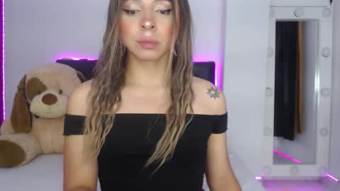   online show from October 11, 2025, 8:51 pm