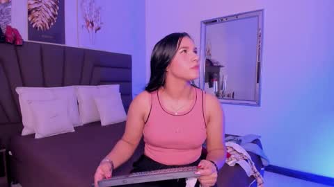 Snapshot of sofiperez_ chatting on February 12, 2026, 11:27 am online show from February 12, 2026, 11:27 am