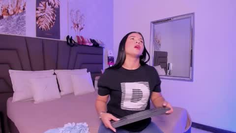 Snapshot of sofiperez_ chatting on March 2, 2026, 11:17 am online show from March 2, 2026, 11:17 am