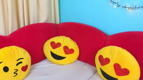 Snapshot of soft_lilly chatting on February 24, 2026, 6:11 am Lilly online show from February 24, 2026, 6:11 am