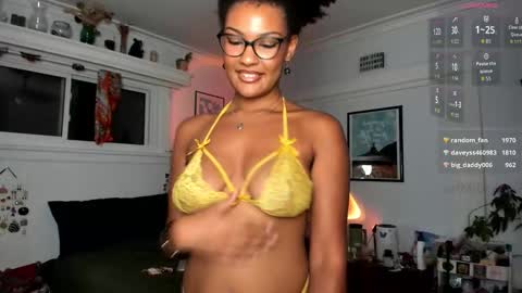 Snapshot of softbby123 chatting on September 12, 2025, 1:49 am Chloe Kiwi online show from September 12, 2025, 1:49 am