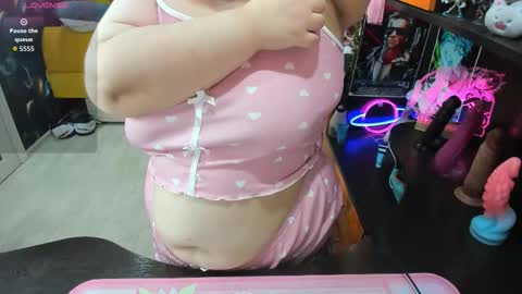 Sofie online show from December 18, 2025, 3:12 am