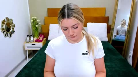 Softpleasurex online show from February 15, 2025, 7:16 am