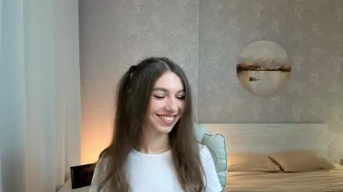 Kelly online show from October 22, 2025, 1:44 pm