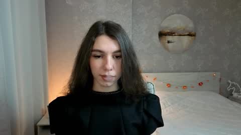 Kelly online show from November 11, 2025, 3:23 pm