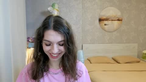 Kelly online show from April 18, 2026, 2:10 pm