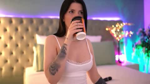 Sofi online show from February 10, 2026, 5:33 am