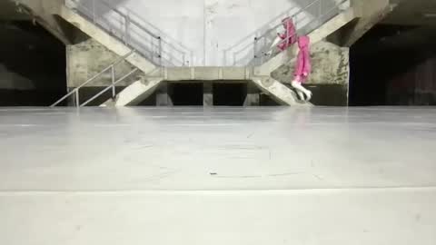 0La online show from October 16, 2025, 8:10 pm