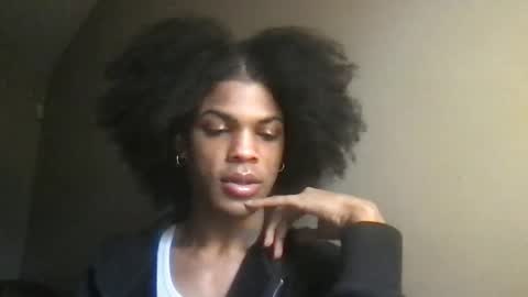 SolaceEve online show from December 4, 2025, 4:05 pm