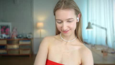 Bella online show from February 24, 2025, 2:04 pm