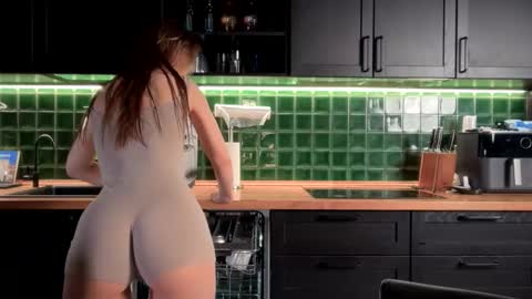 Bella online show from January 14, 2026, 4:07 am