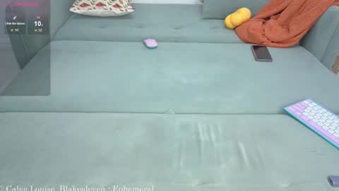 SolarAlice online show from October 18, 2025, 7:47 pm