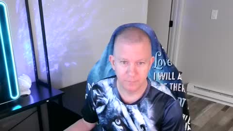 just ask  online show from September 16, 2025, 8:43 pm