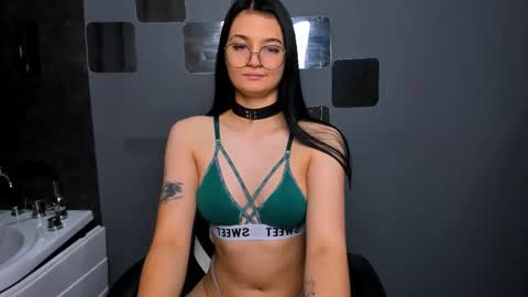 Sonya online show from September 13, 2025, 1:49 am