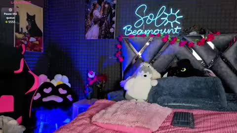 Snapshot of solbeaumont chatting on April 22, 2026, 7:59 pm Sol online show from April 22, 2026, 7:59 pm