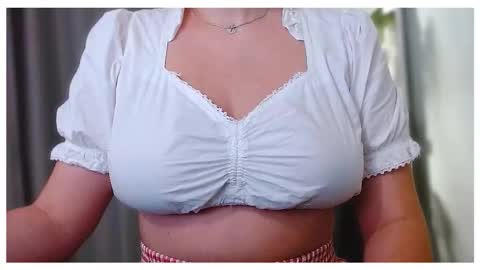 Gaby Solis online show from September 8, 2025, 3:44 pm