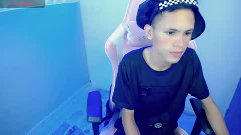 ESTEBAN online show from June 15, 2026, 9:17 pm