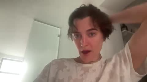 Tayla online show from April 21, 2026, 9:26 am