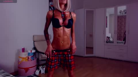 Sonja Ray online show from September 19, 2025, 8:38 am