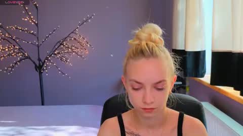 Sonya online show from June 9, 2026, 5:52 am