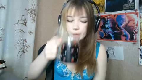 Snapshot of sonwosick chatting on June 2, 2026, 3:14 pm Mila online show from June 2, 2026, 3:14 pm