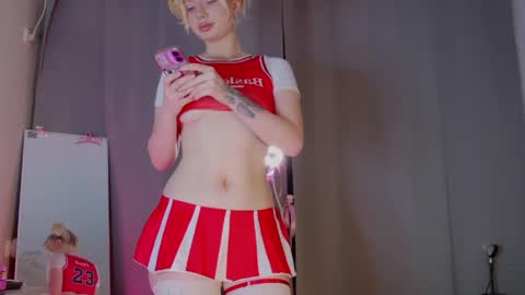 Snapshot of sonya_blade699 chatting on June 3, 2026, 8:03 pm Sonya Blade online show from June 3, 2026, 8:03 pm