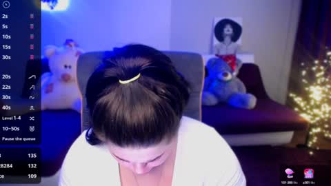 sophia__olsen online show from January 12, 2025, 12:33 pm