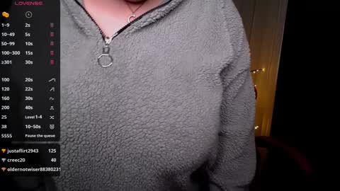 sophia__olsen online show from February 15, 2025, 9:27 am