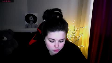 sophia__olsen online show from February 18, 2025, 11:33 am