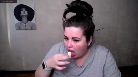 sophia__olsen online show from September 16, 2025, 5:41 am