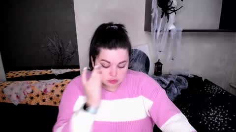 sophia__olsen online show from October 30, 2025, 6:59 am