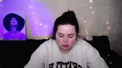 sophia__olsen online show from February 24, 2026, 6:33 am