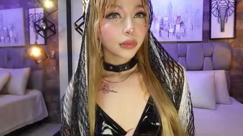 Sophia online show from December 4, 2025, 12:25 pm