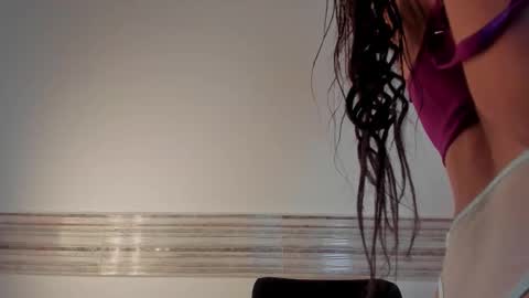 Sophia online show from November 25, 2025, 9:59 pm