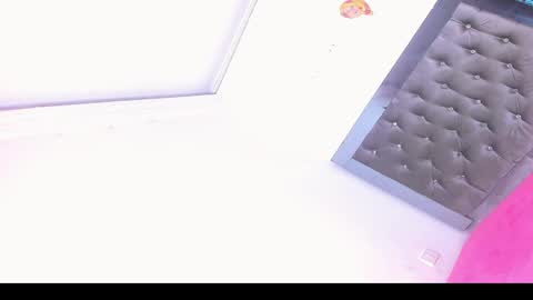 Snapshot of sophia_horny19 chatting on December 14, 2025, 8:41 am sophia_horny19 online show from December 14, 2025, 8:41 am