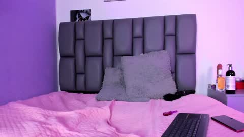 Sofia  online show from January 14, 2025, 7:43 pm