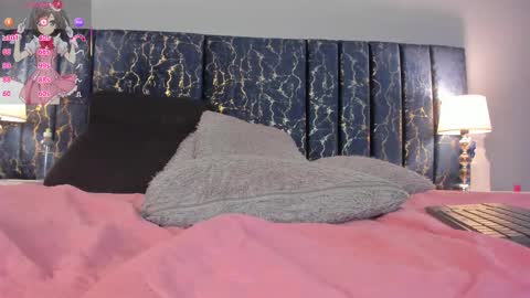 Sofia  online show from October 28, 2025, 1:47 pm