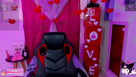 sophia_milano online show from February 15, 2025, 12:22 pm