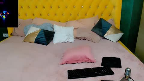 sophia smith4146 online show from February 23, 2025, 6:17 am