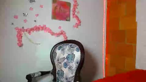 sophia online show from October 15, 2025, 11:16 pm