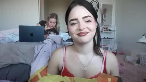 sophiarenae online show from January 17, 2026, 9:18 pm