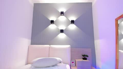 Sofi online show from February 22, 2025, 11:57 am