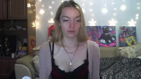 SophiaSonata online show from January 4, 2025, 2:56 am