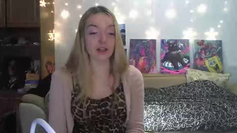 SophiaSonata online show from January 8, 2025, 4:33 pm