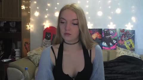 SophiaSonata online show from February 23, 2025, 1:32 pm