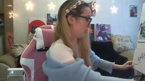 SophiaSonata online show from October 21, 2025, 11:22 am