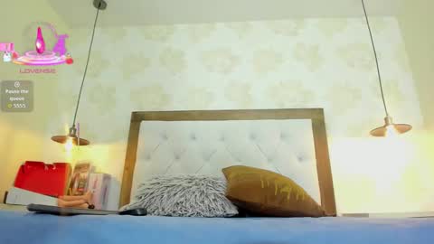 S O P H I A  online show from January 13, 2026, 12:43 pm