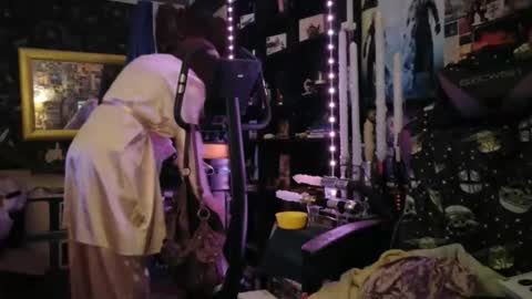 Sophie Satin1980 online show from March 28, 2026, 3:06 am